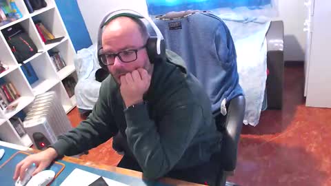 Snapshot of ravingr3d3 chatting on 02-13-26, 11:06 ravingr3d3 online show from 02-13-26, 11:06