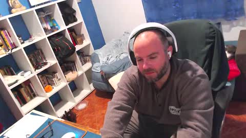 Snapshot of ravingr3d3 chatting on 02-18-26, 12:17 ravingr3d3 online show from 02-18-26, 12:17