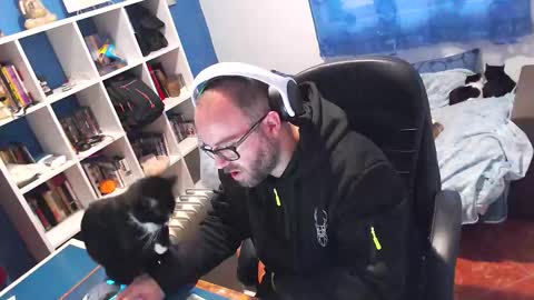 Snapshot of ravingr3d3 chatting on 02-18-26, 12:23 ravingr3d3 online show from 02-18-26, 12:23