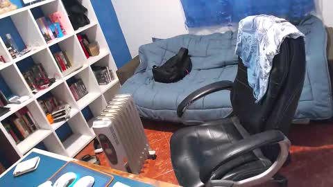 Snapshot of ravingr3d3 chatting on 03-05-26, 02:02 ravingr3d3 online show from 03-05-26, 02:02