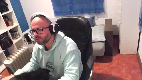 Snapshot of ravingr3d3 chatting on 03-08-26, 08:01 ravingr3d3 online show from 03-08-26, 08:01