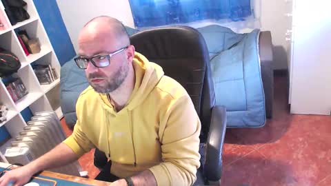 Snapshot of ravingr3d3 chatting on 03-10-26, 11:15 ravingr3d3 online show from 03-10-26, 11:15