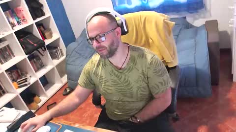 Snapshot of ravingr3d3 chatting on 03-12-26, 09:59 ravingr3d3 online show from 03-12-26, 09:59