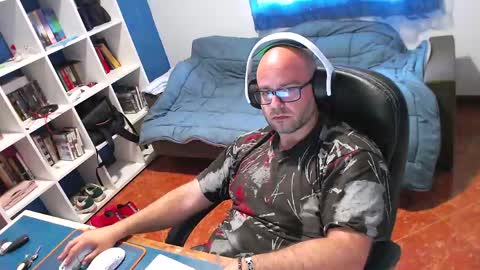ravingr3d3 online show from 04-29-26, 05:30