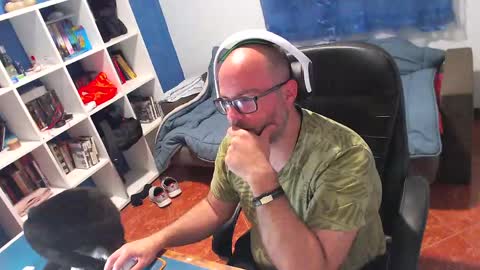 ravingr3d3 online show from 05-04-26, 09:55