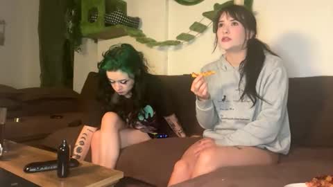 Snapshot of ravyn_nyx chatting on 05-15-26, 03:35 Ravyn and Nyx online show from 05-15-26, 03:35