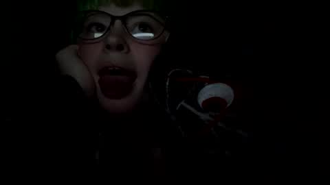 Snapshot of ravyn_xoxo chatting on 01-11-25, 06:24 Ravynn 3 online show from 01-11-25, 06:24