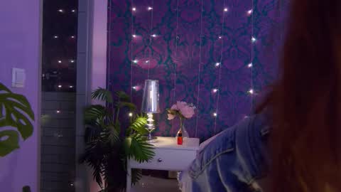 Lillian online show from 10-18-25, 03:13