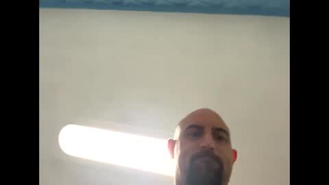 Down under guy online show from 05-06-26, 02:29