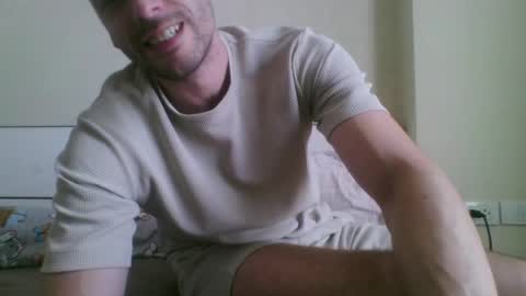 Snapshot of rawdr3 chatting on 05-13-26, 06:44 rawdr3 online show from 05-13-26, 06:44