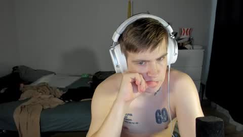 Ray online show from 09-18-25, 02:41