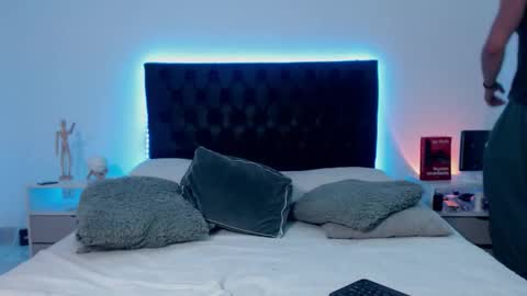 Snapshot of ray_weed chatting on 11-30-25, 11:20 Ray online show from 11-30-25, 11:20