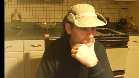 Ray online show from 10-27-25, 07:12