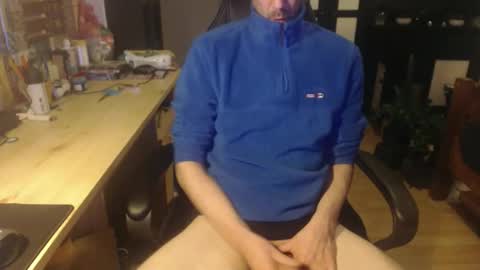 Snapshot of raymann8 chatting on 02-19-26, 01:07 Ray online show from 02-19-26, 01:07