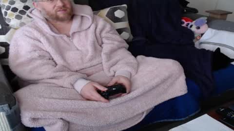 Snapshot of raymondsun chatting on 02-16-25, 05:37 Sunshine Ray online show from 02-16-25, 05:37