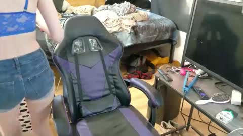 raynes_lair34 online show from 03-24-26, 06:46