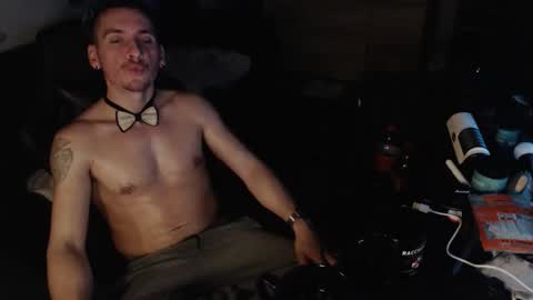 Rayzel online show from 12-17-25, 12:16