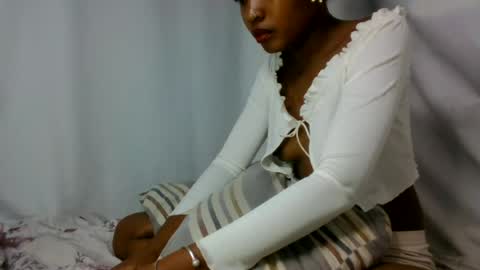Snapshot of razafindrasoa chatting on 06-16-26, 02:25 razafindrasoa online show from 06-16-26, 02:25