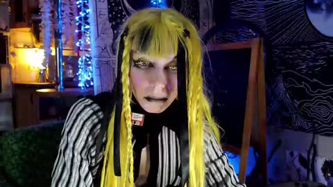  Yrriel Strife Candy-Demon Caveboy mr. Cringe   online show from 01-20-25, 10:04