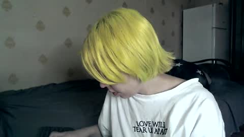Snapshot of raziel_haze chatting on 04-04-26, 04:00 Yrriel Strife Candy-Demon Caveboy mr. Cringe online show from 04-04-26, 04:00