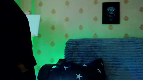 Snapshot of raziel_haze chatting on 04-12-26, 02:22 Yrriel Strife Candy-Demon Caveboy mr. Cringe online show from 04-12-26, 02:22