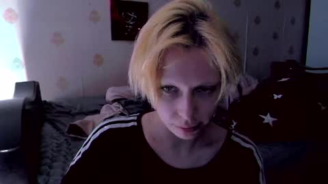Snapshot of raziel_haze chatting on 04-21-26, 04:19 Yrriel Strife Candy-Demon Caveboy mr. Cringe online show from 04-21-26, 04:19