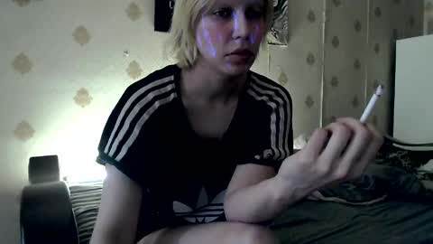 Snapshot of raziel_haze chatting on 05-12-26, 04:31 Yrriel Strife Candy-Demon Caveboy mr. Cringe online show from 05-12-26, 04:31