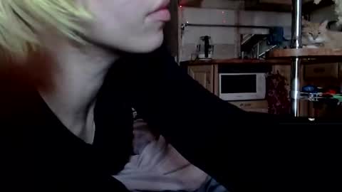 Snapshot of raziel_haze chatting on 06-21-26, 06:49 Yrriel Strife Candy-Demon Caveboy mr. Cringe online show from 06-21-26, 06:49