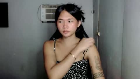 Snapshot of ready_or_notxx chatting on 09-29-25, 01:27 DIANE online show from 09-29-25, 01:27