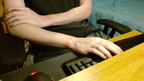 Scrappy Coco online show from 10-05-25, 02:43