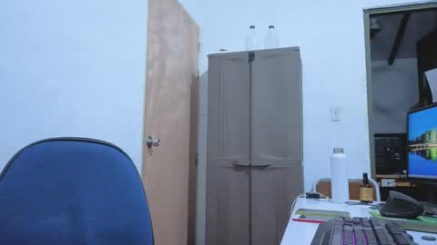 Snapshot of realdreamswc chatting on 05-13-26, 11:44 realdreamswc online show from 05-13-26, 11:44