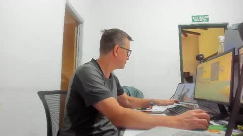 Snapshot of realdreamswc chatting on 07-15-26, 06:13 realdreamswc online show from 07-15-26, 06:13