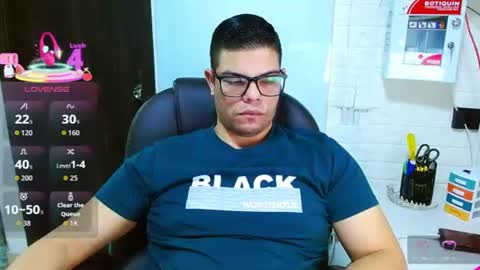 Snapshot of realjoel chatting on 07-10-26, 12:19 Joel online show from 07-10-26, 12:19