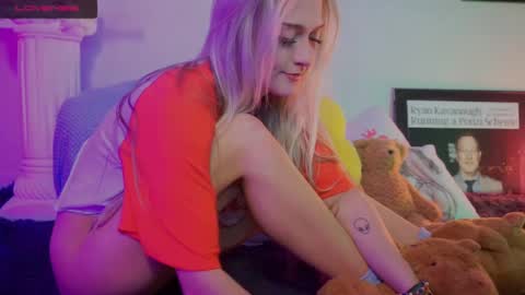 Lily Grace online show from 03-08-25, 02:12