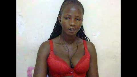 Snapshot of realqueen_ chatting on 03-05-25, 03:08 queen online show from 03-05-25, 03:08