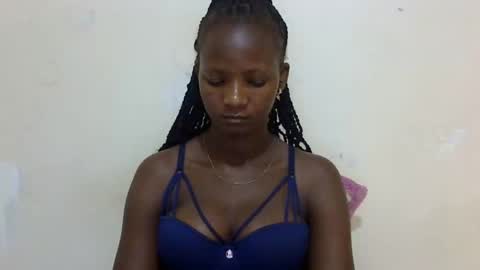 Snapshot of realqueen_ chatting on 03-06-25, 06:41 queen online show from 03-06-25, 06:41