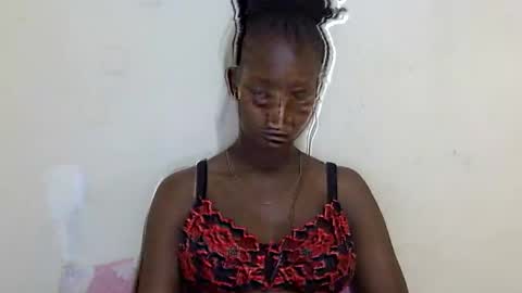 Snapshot of realqueen_ chatting on 03-10-25, 07:10 queen online show from 03-10-25, 07:10