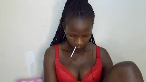 Snapshot of realqueen_ chatting on 03-11-25, 04:43 queen online show from 03-11-25, 04:43