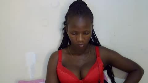 Snapshot of realqueen_ chatting on 03-11-25, 07:48 queen online show from 03-11-25, 07:48