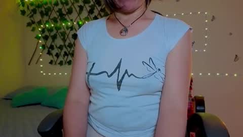 Snapshot of rebbeca09 chatting on 10-15-25, 10:48 Rebbeca online show from 10-15-25, 10:48