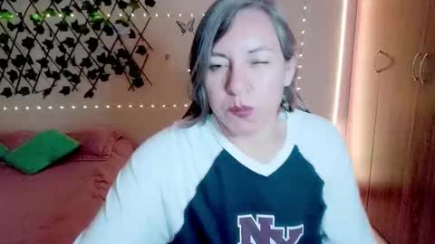 Rebbeca online show from 11-20-25, 09:25