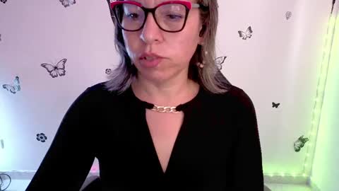 Rebbeca online show from 05-12-26, 01:19