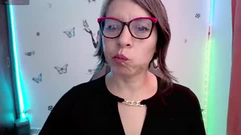 Snapshot of rebbeca09 chatting on 07-21-26, 02:08 Rebbeca online show from 07-21-26, 02:08