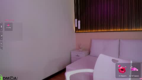 Snapshot of rebeca__grey chatting on 07-04-26, 02:23 Rebeca online show from 07-04-26, 02:23
