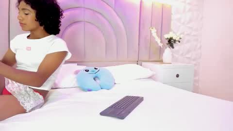 Rebeca online show from 12-21-25, 12:45