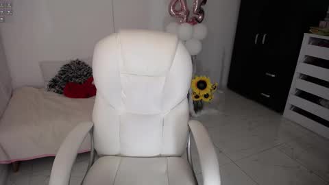 REBECA online show from 01-31-25, 01:43