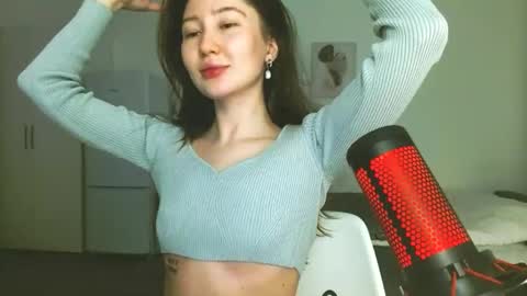 Snapshot of rebecca_demure18 chatting on 02-06-25, 08:13 Lets talk here 33. online show from 02-06-25, 08:13