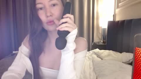 Snapshot of rebecca_demure18 chatting on 01-12-26, 07:52 Lets talk here 33. online show from 01-12-26, 07:52