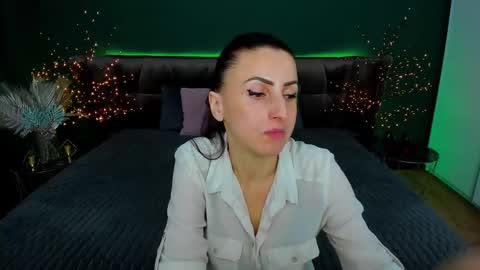 rebecca_diamonds online show from 03-06-25, 10:09