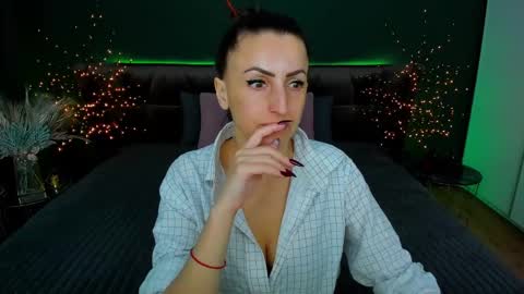 rebecca_diamonds online show from 03-10-25, 06:38